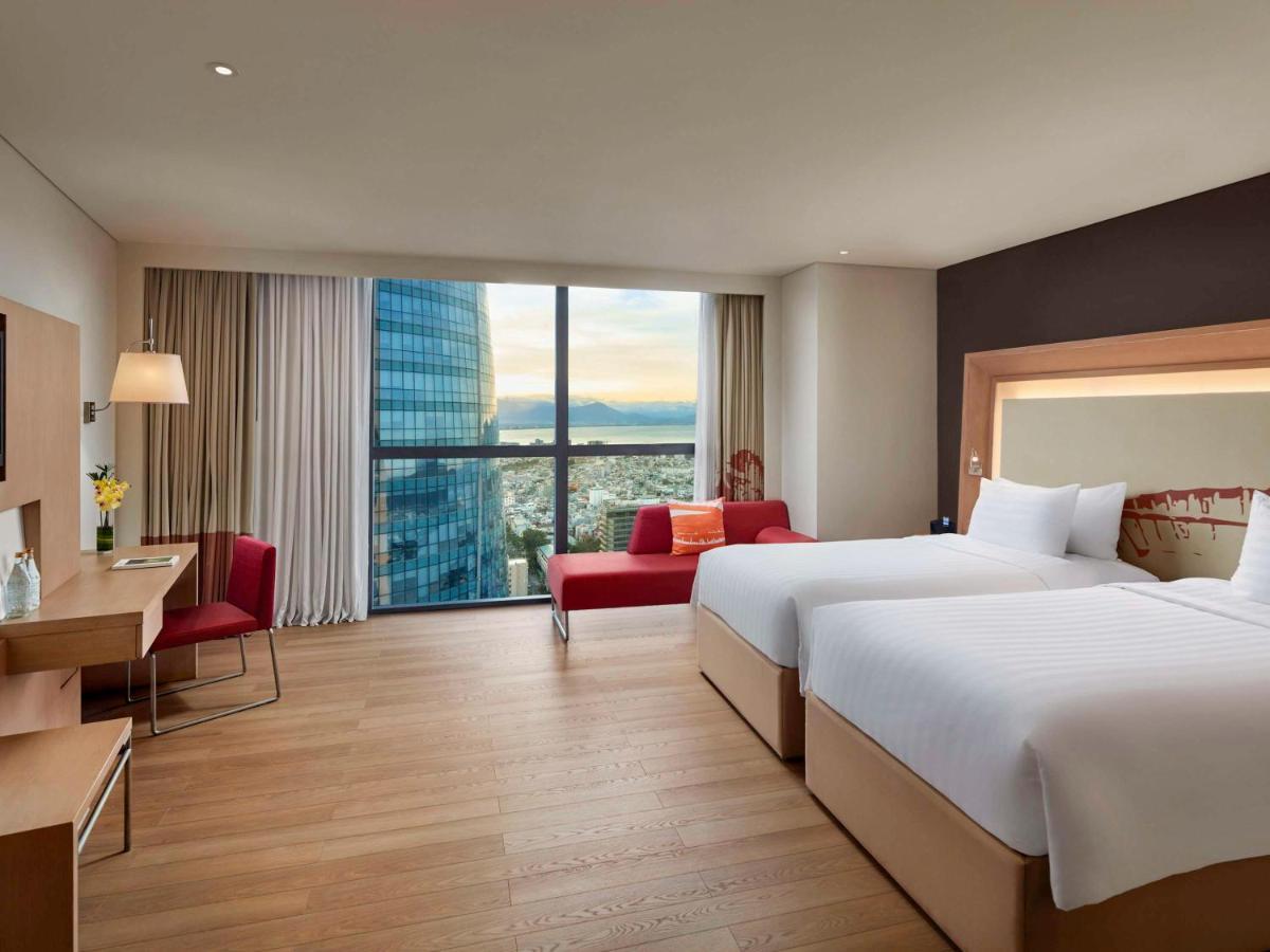 Novotel Danang Premier Han River Екстер'єр фото
