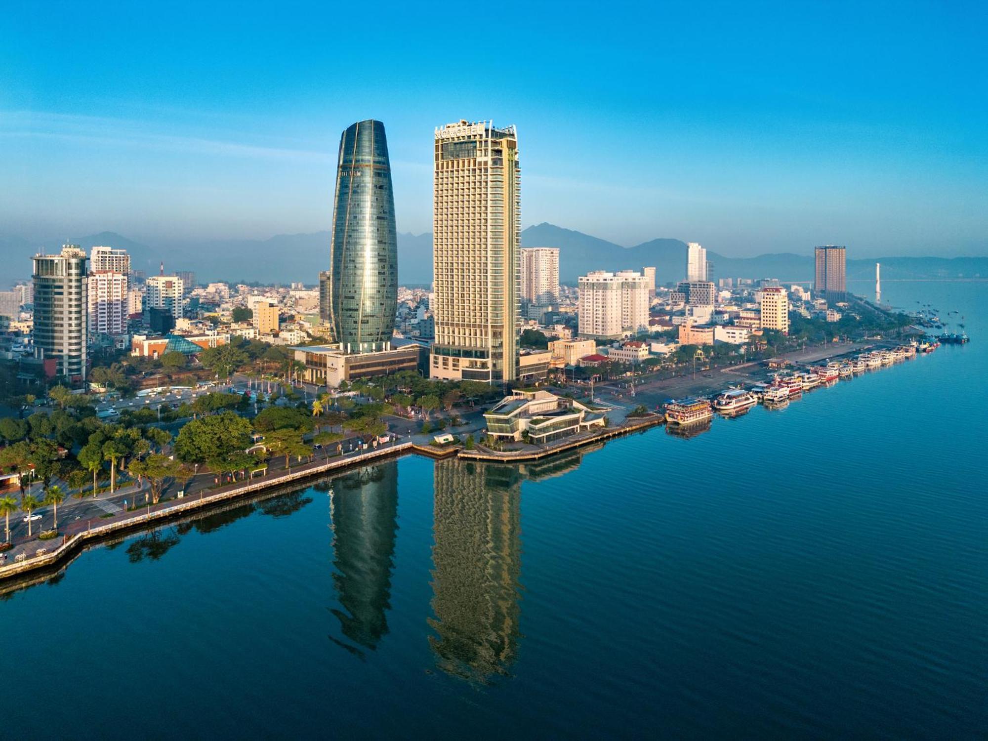 Novotel Danang Premier Han River Екстер'єр фото