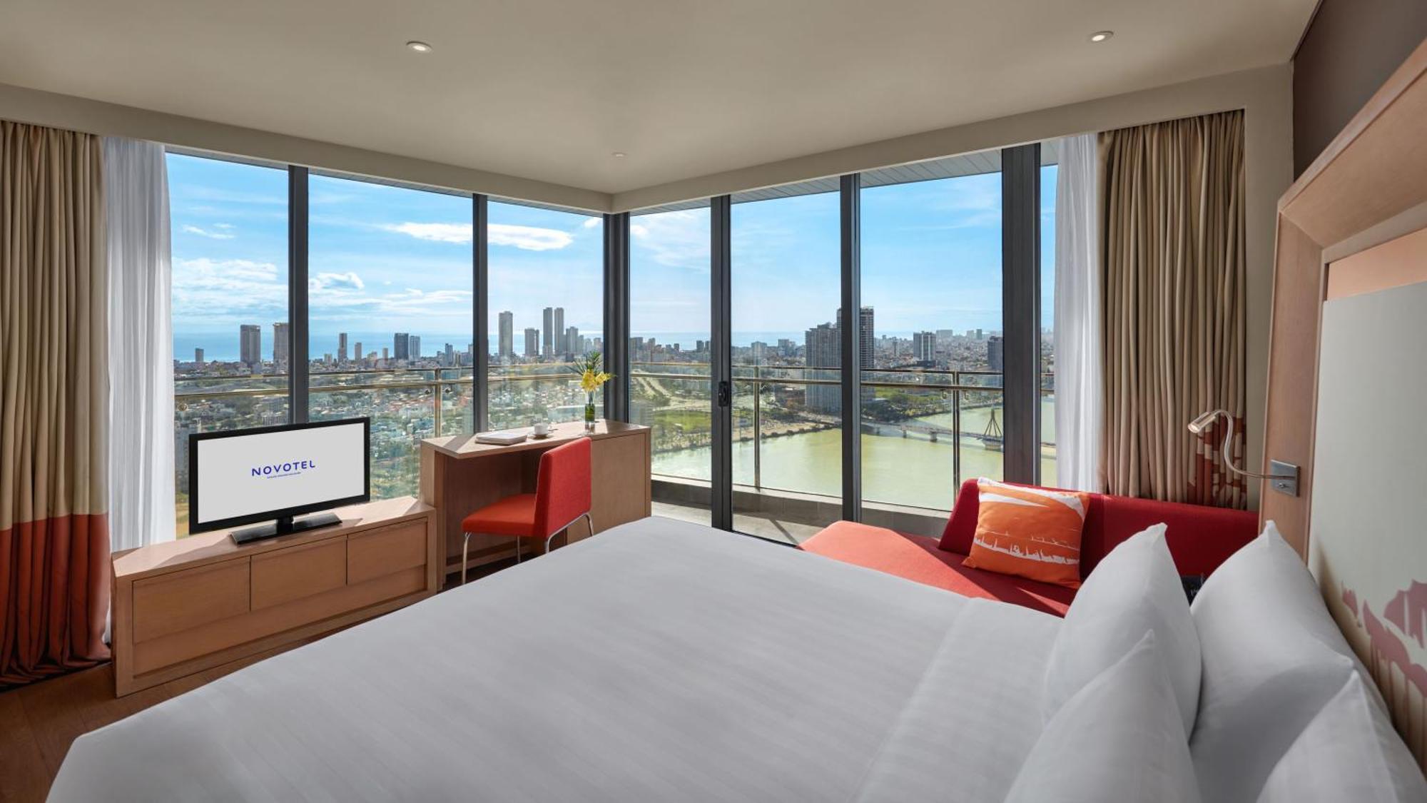 Novotel Danang Premier Han River Екстер'єр фото