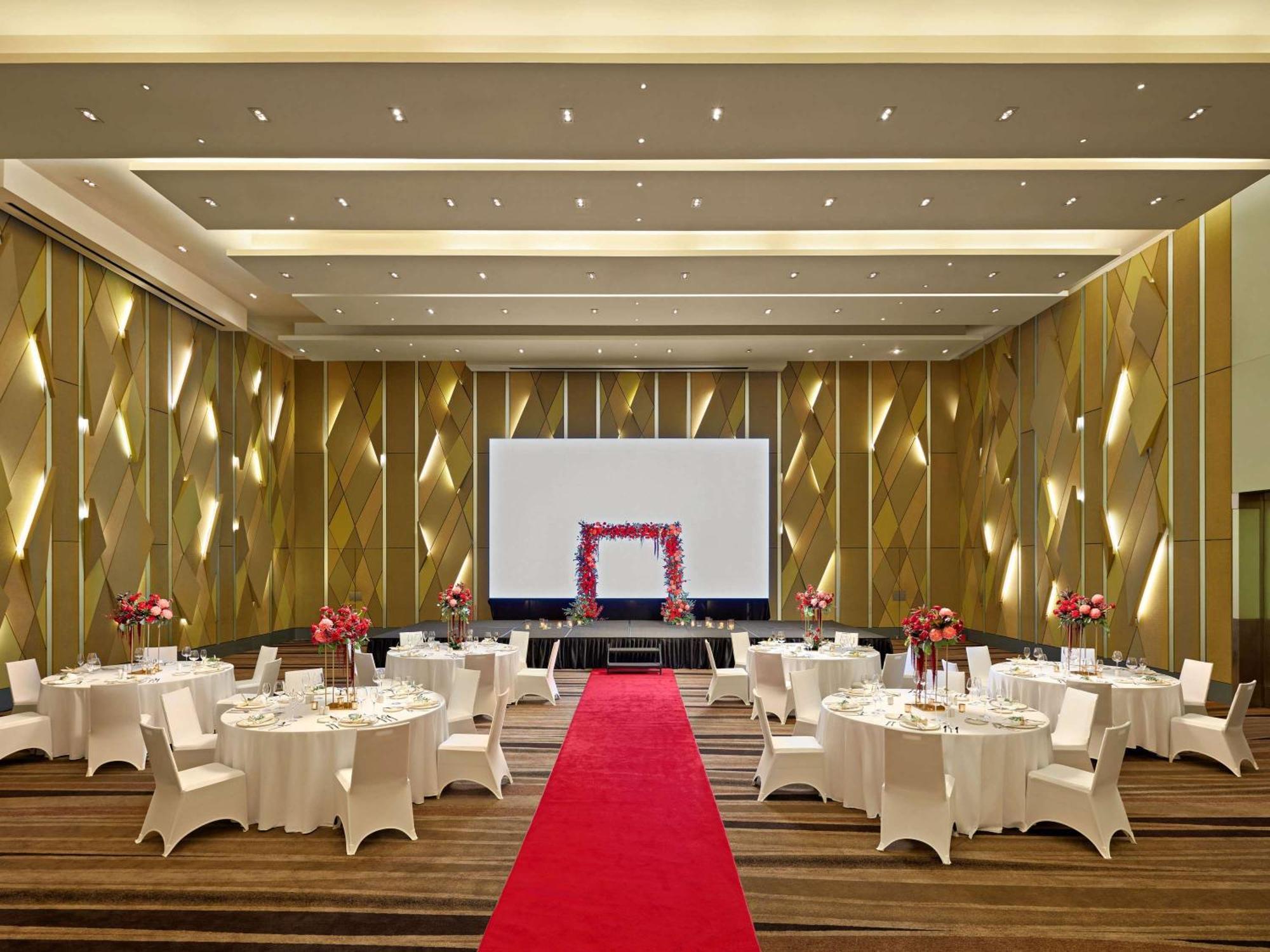 Novotel Danang Premier Han River Екстер'єр фото