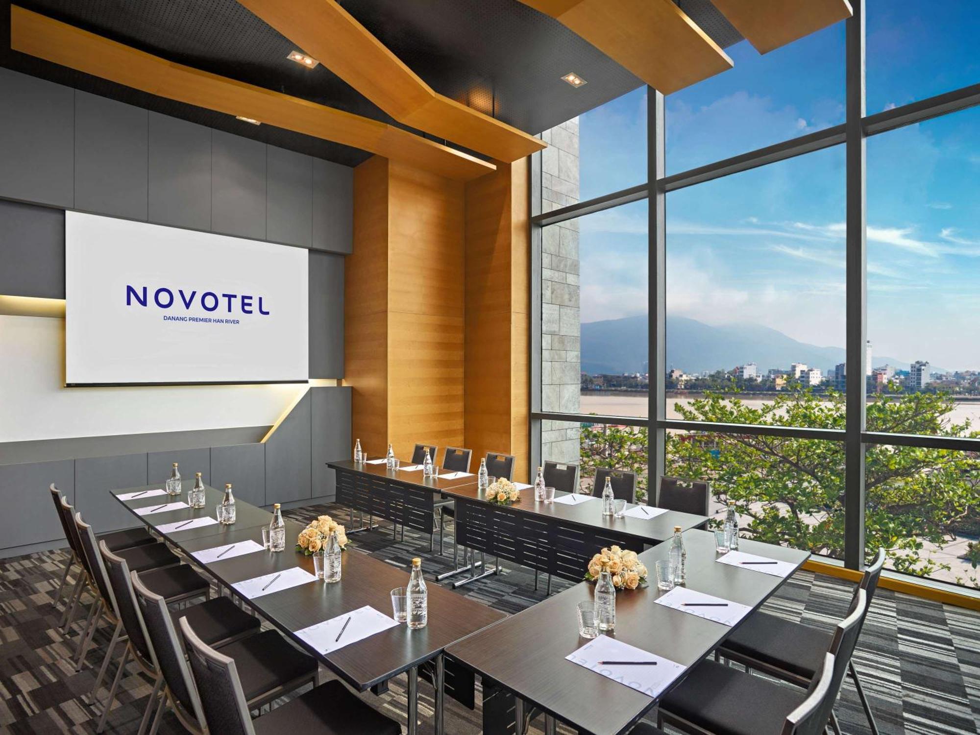 Novotel Danang Premier Han River Екстер'єр фото