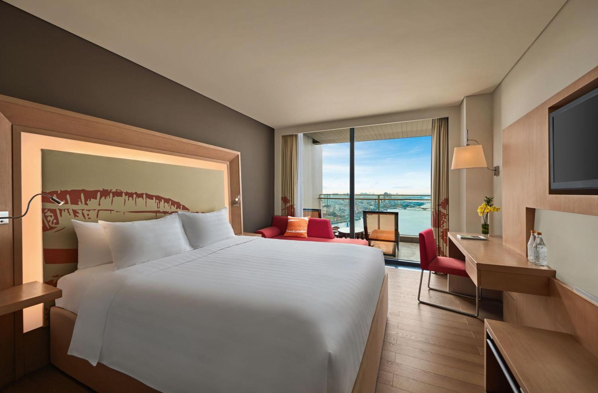 Novotel Danang Premier Han River Екстер'єр фото